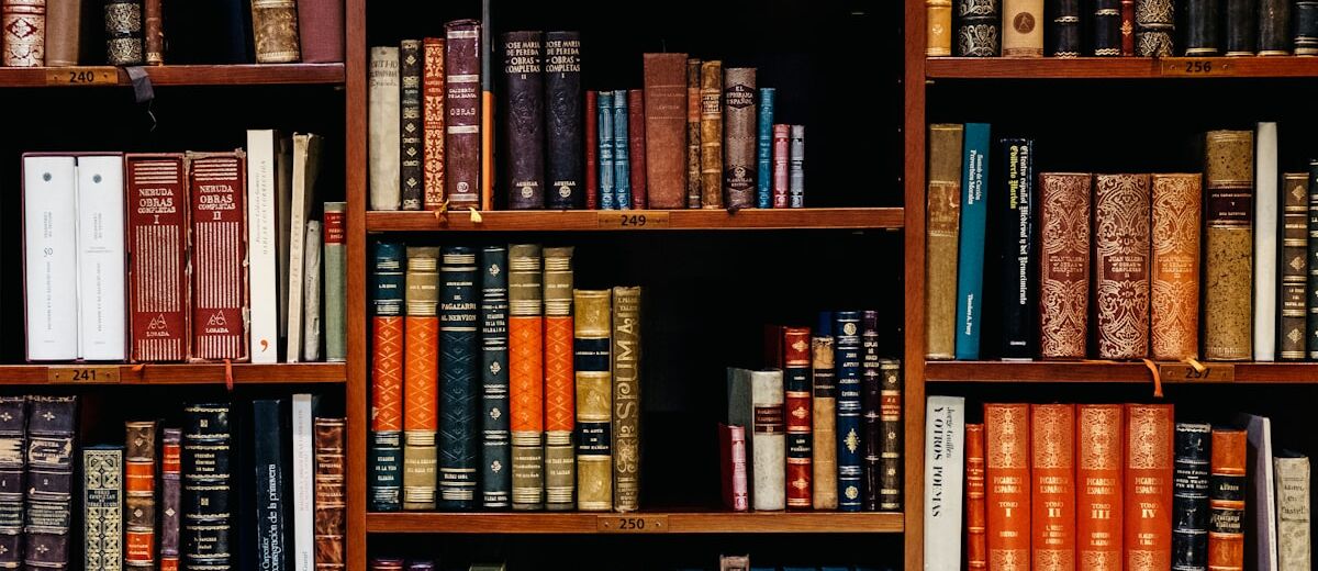 An indexed library bookshelf with call numbers, representing retrieval over a large corpus